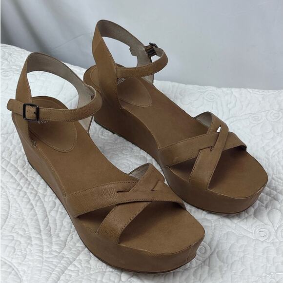Eileen Fisher Women's Size 11 Tan Vero Cucio Summer Leather 3 Inch Wedge Heel - Picture 1 of 10